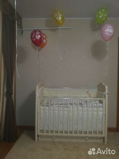 Детская кроватка с матрасом