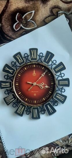 Часы настенные 