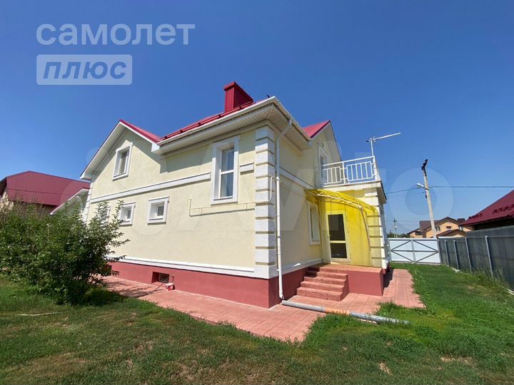 Дом 298 м² на участке 10 сот.