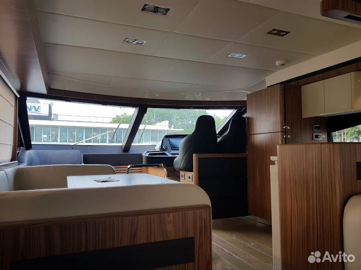 Моторная яхта Absolute 60 FLY (2017)