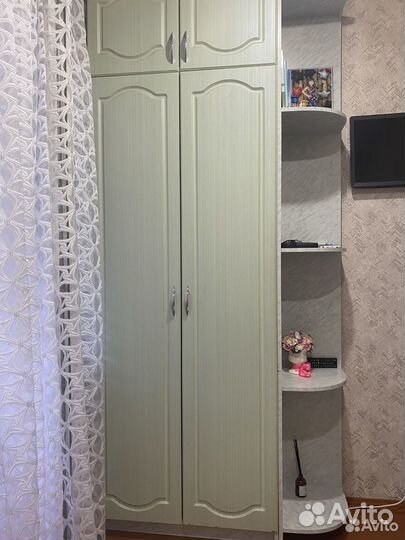 Шкаф