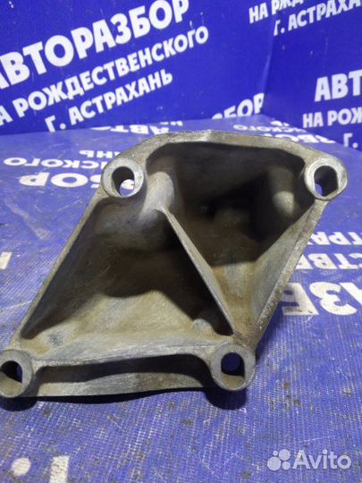 Кронштейн опоры двигателя Bmw E65 седан N62B36