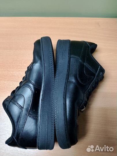 Кроссовки Nike air force black женские 37,5 р