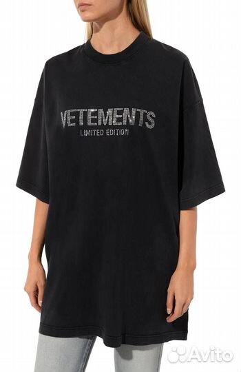 Футболка со стразами Vetements оверсайз