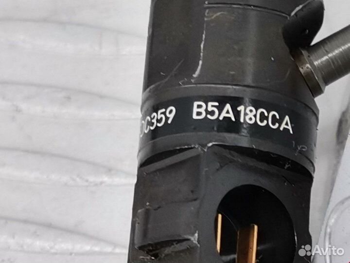 Форсунка для Hyundai-KIA Carnival (Sedona) 1