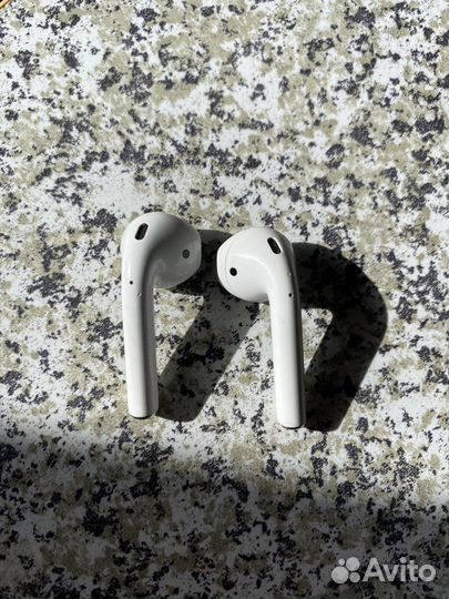Airpods 1