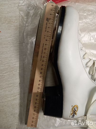 Коньки фигурные