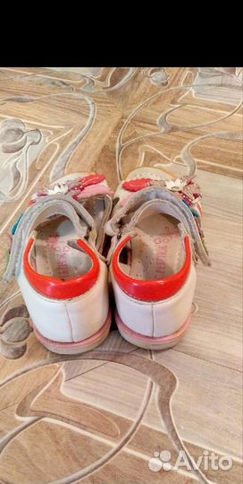 Босоножки для девочки