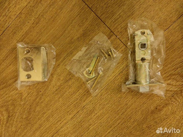 Дверные ручки Julie и петли Koral, новые, 2 компл