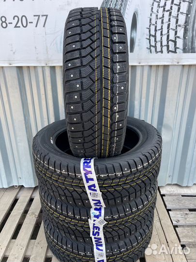 Viatti Brina Nordico V-522 215/50 R17 91T