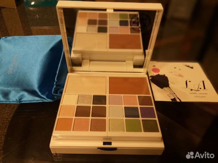 Палетка с зеркалом раскладная тени, помада, пудра