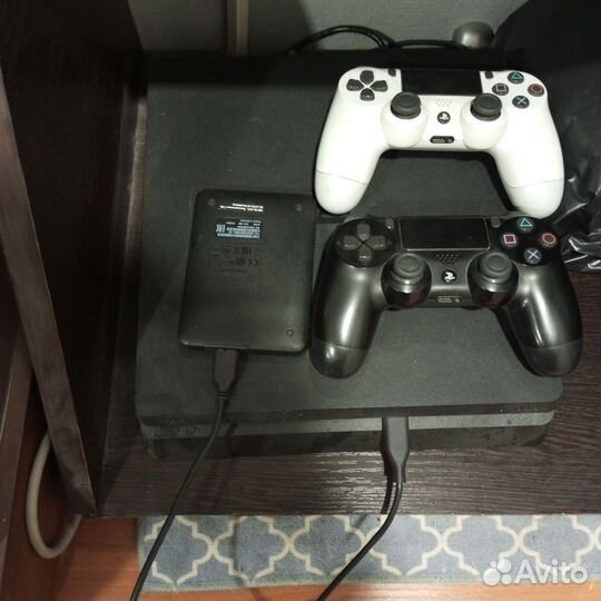Sony playstation 4 slim