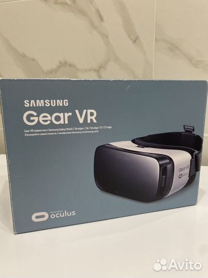 Очки виртуальной реальности Samsung Gear VR