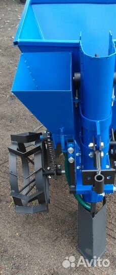 Картофелесажалка c бункером для удобрений (и без)