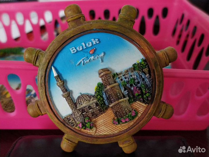 Магниты на холодильник