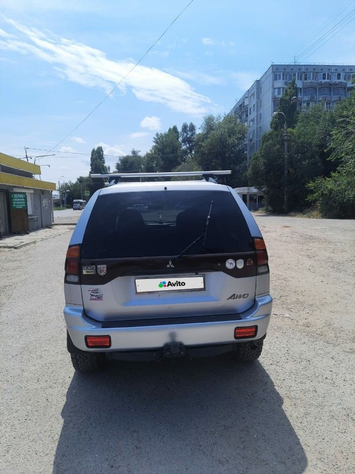 Mitsubishi Montero Sport: фото владельца