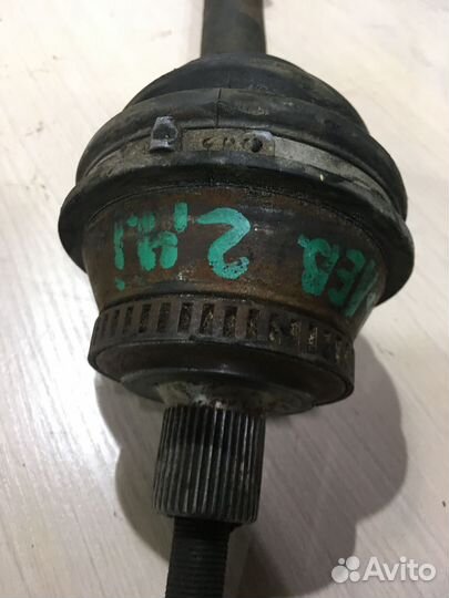 Полуось передняя левая Ауди А6 С5 АКПП 2.4