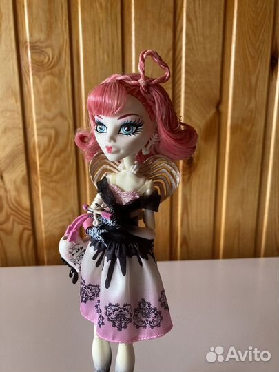 Кукла Монстер Хай С. А. Кьюпид