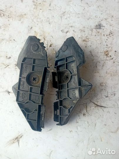 Кронштейн крепления заднего бампера правый нижний