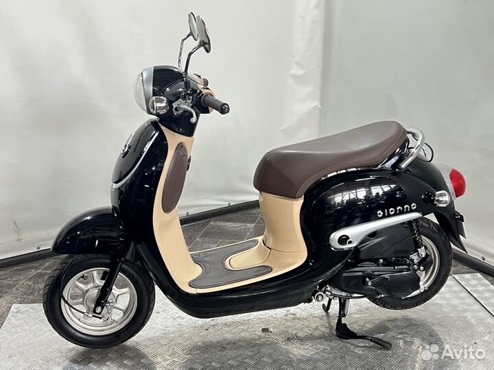 Скутер Honda Giorno