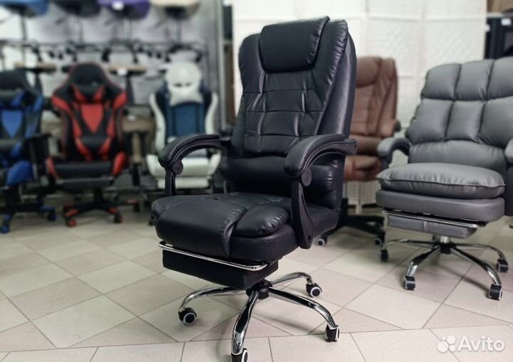 Офисное кресло руководителя