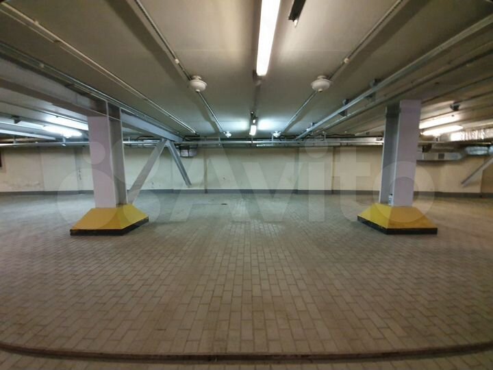 Машиноместо, 15 м²