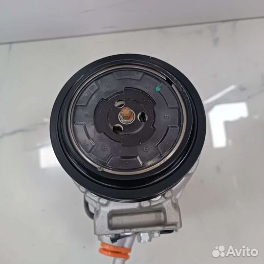 Компрессор кондиционера Mercedes-Benz