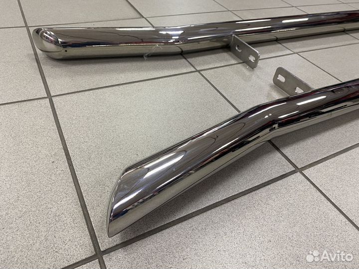 Пороги внешние трубы Toyota Land Cruiser 200