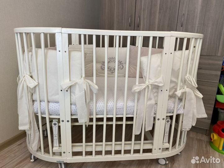 Детская кроватка с маятником Бэтти Gandylyan белая