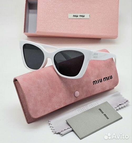 Солнцезащитные очки miu miu