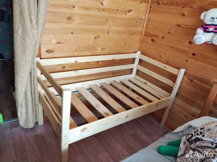 Кровать софа из массива