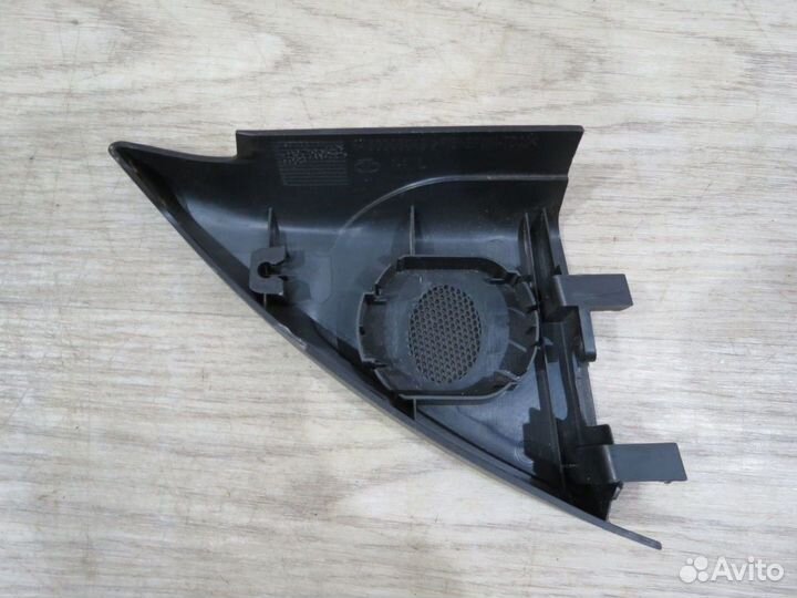 Накладка на дверь передняя левая Vesta SW Cross