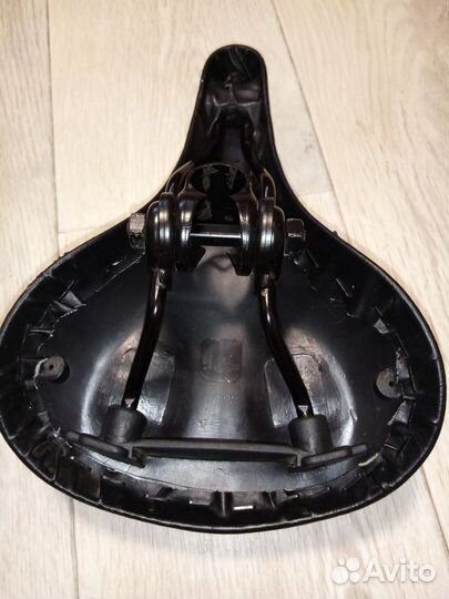 Велосипедное сиденье