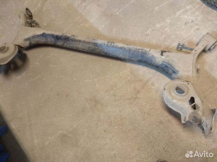 Балка Citroen C4