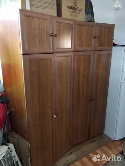 Шкаф