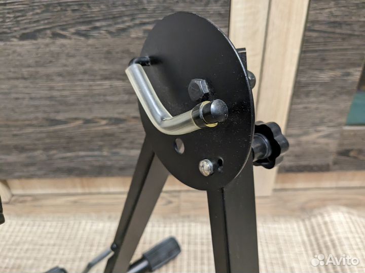 Подставка (стойка) Yamaha для электрогитары