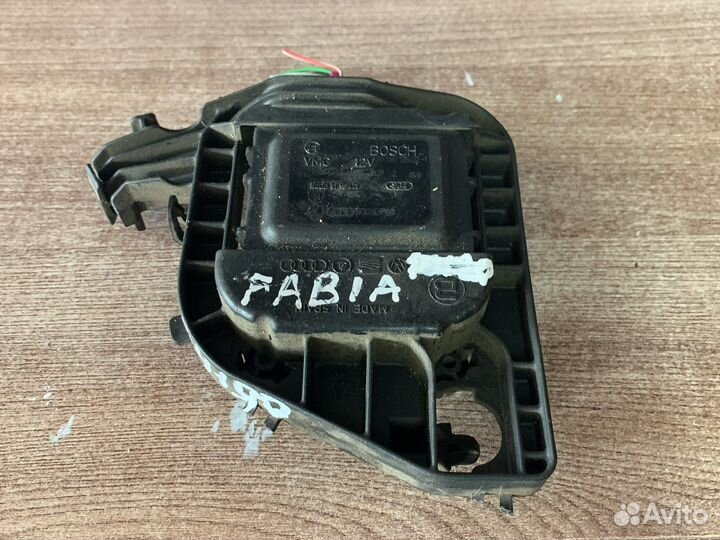 Моторчик заслонки отопителя Fabia