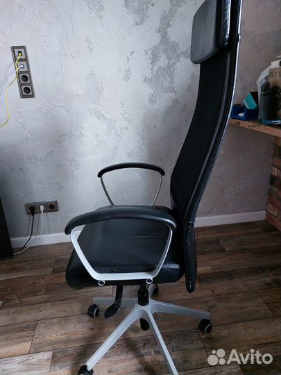 Компьютерное кожаное кресло IKEA markus офисное