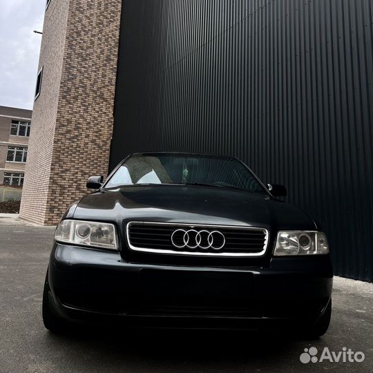 Audi A4 2.4 AT, 1999, 100 000 км