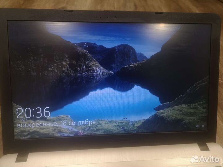 Ноутбук Asus диск SSD 250 GB