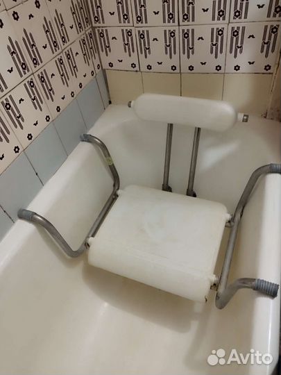Сиденье для ванны со спинкой