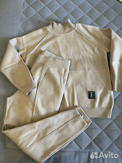 Теплый вязанный костюм s