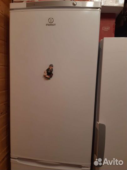 Холодильник indesit,с доставкой