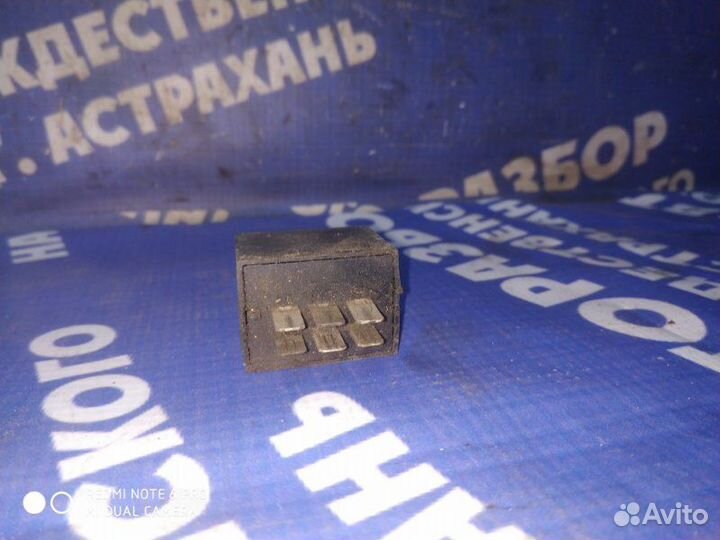 Реле стеклоочистителя Ваз Лада 2110 седан 2110