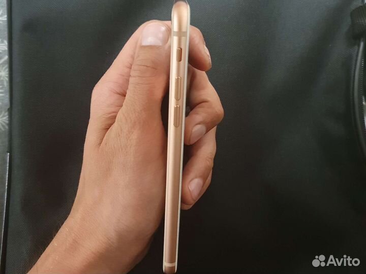 Телефон iPhone 8 64 gb