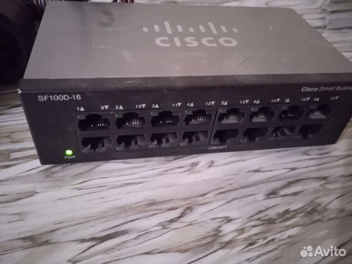 Коммутатор Cisco SF100D-16 v2