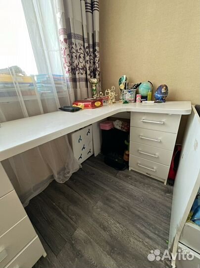 Письменный стол для школьника бу