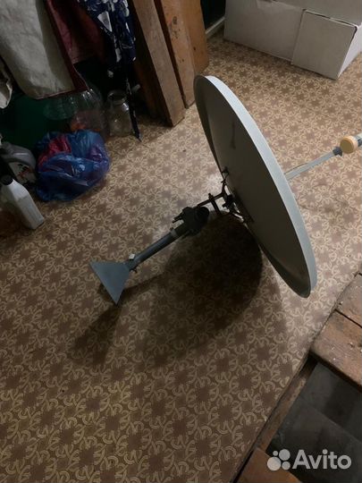 Антенна спутниковая