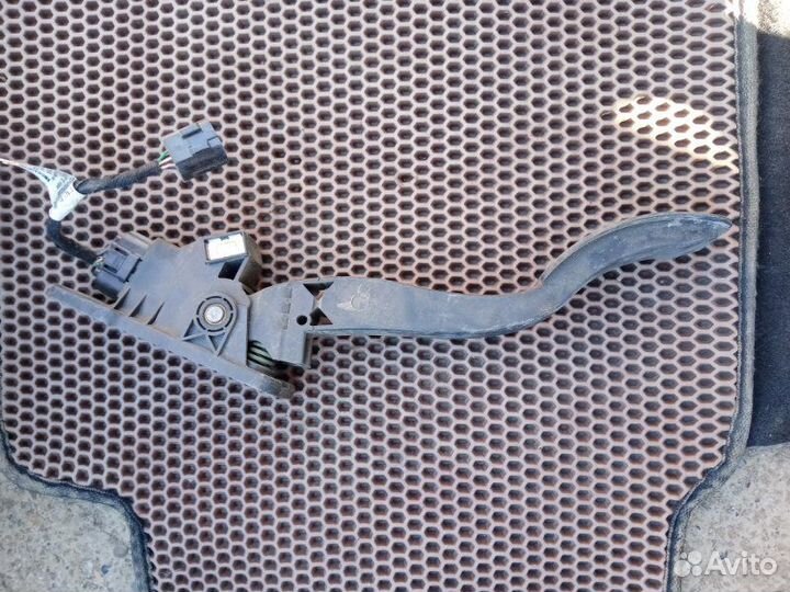 Педаль газа Chery M11 SQR481F 2010