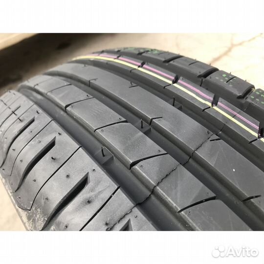 Tracmax X-Privilo TX1 215/65 R16 98H